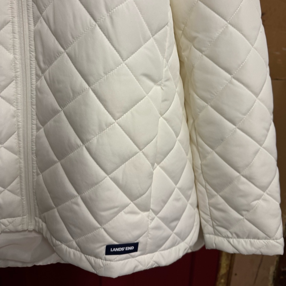 Lands' End Women’s White Quilted Puffer Jacket - Picture 3 of 6